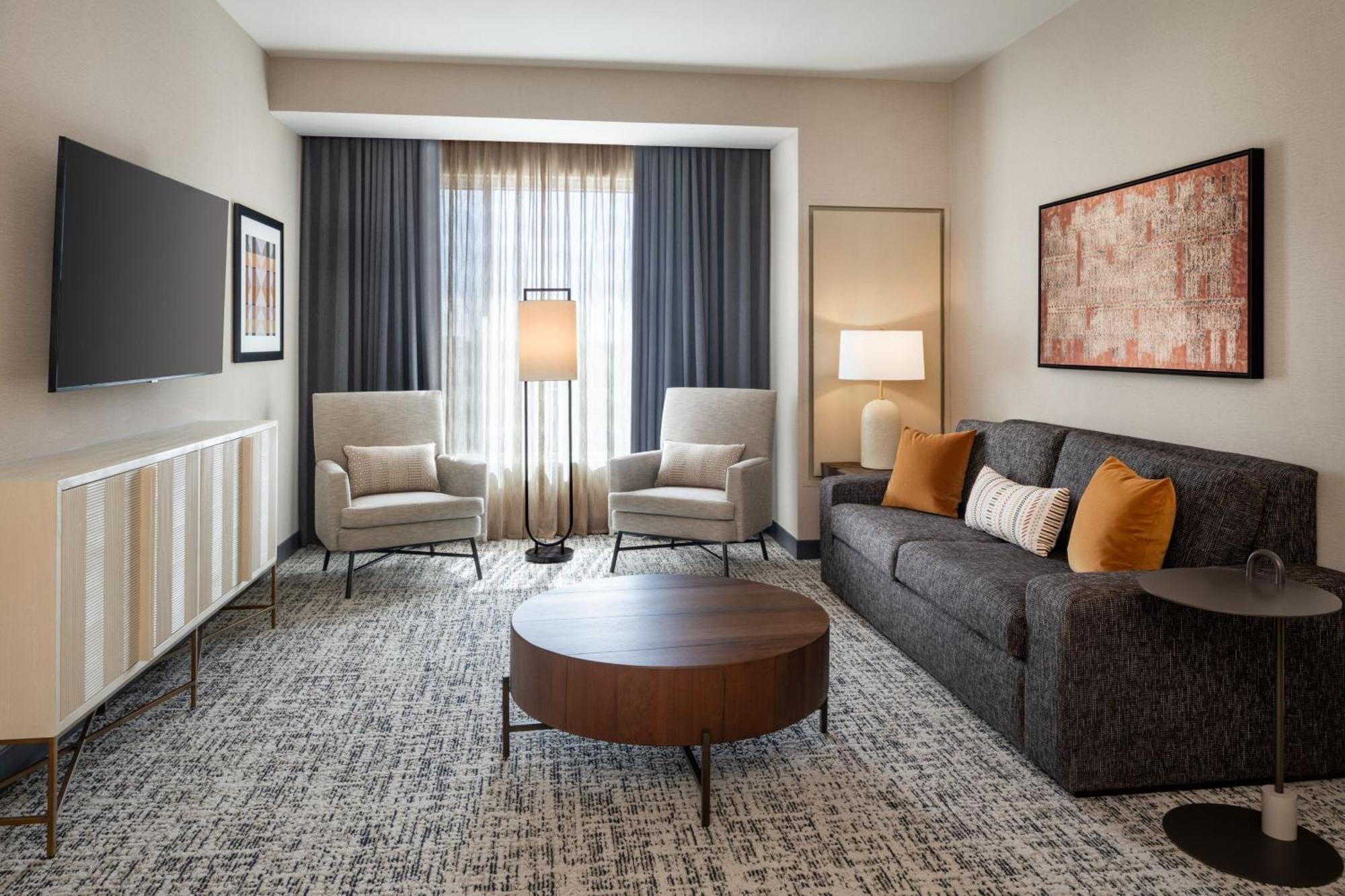 Hotel Delta By Marriott Convention Center Wichita Falls